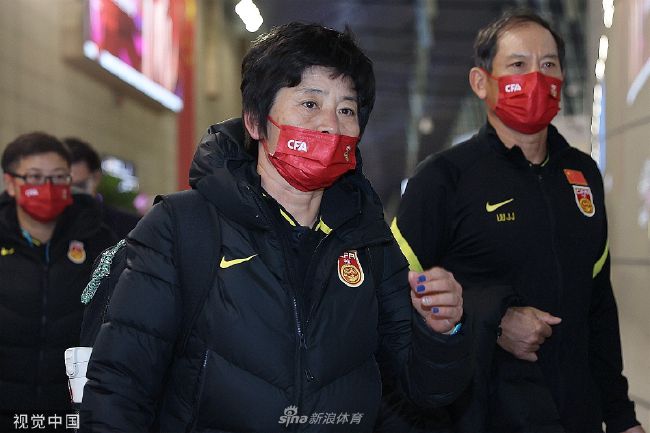 美女被揉胸动态图